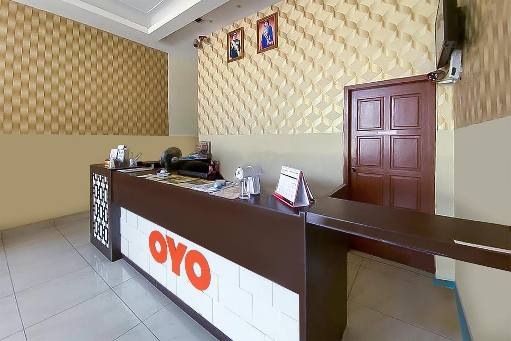 Super Oyo 90385 H3 Hotel Yong Peng Eksteriør bilde