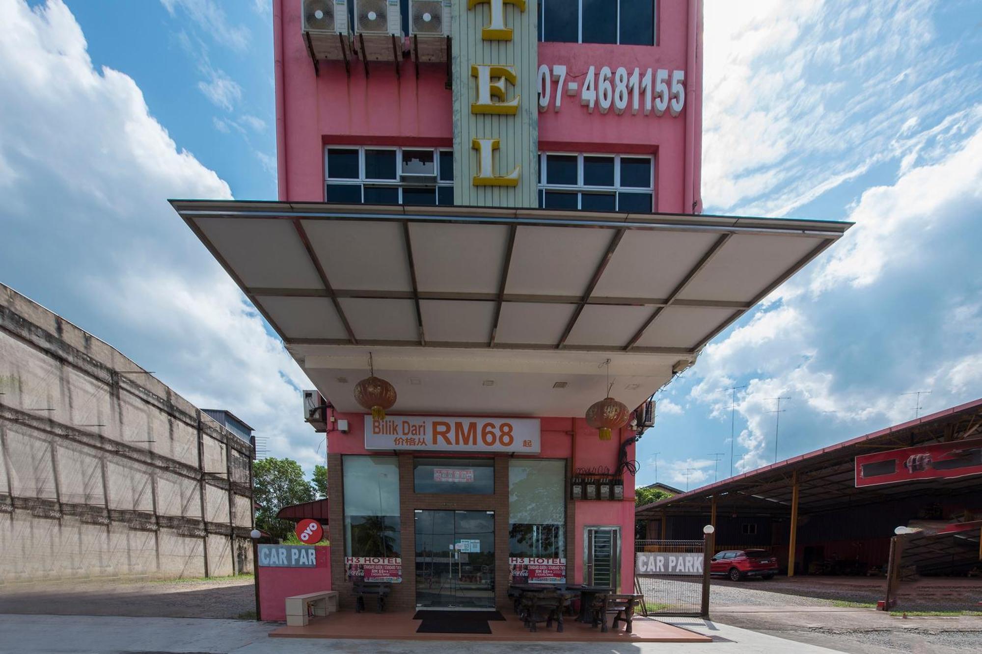 Super Oyo 90385 H3 Hotel Yong Peng Eksteriør bilde