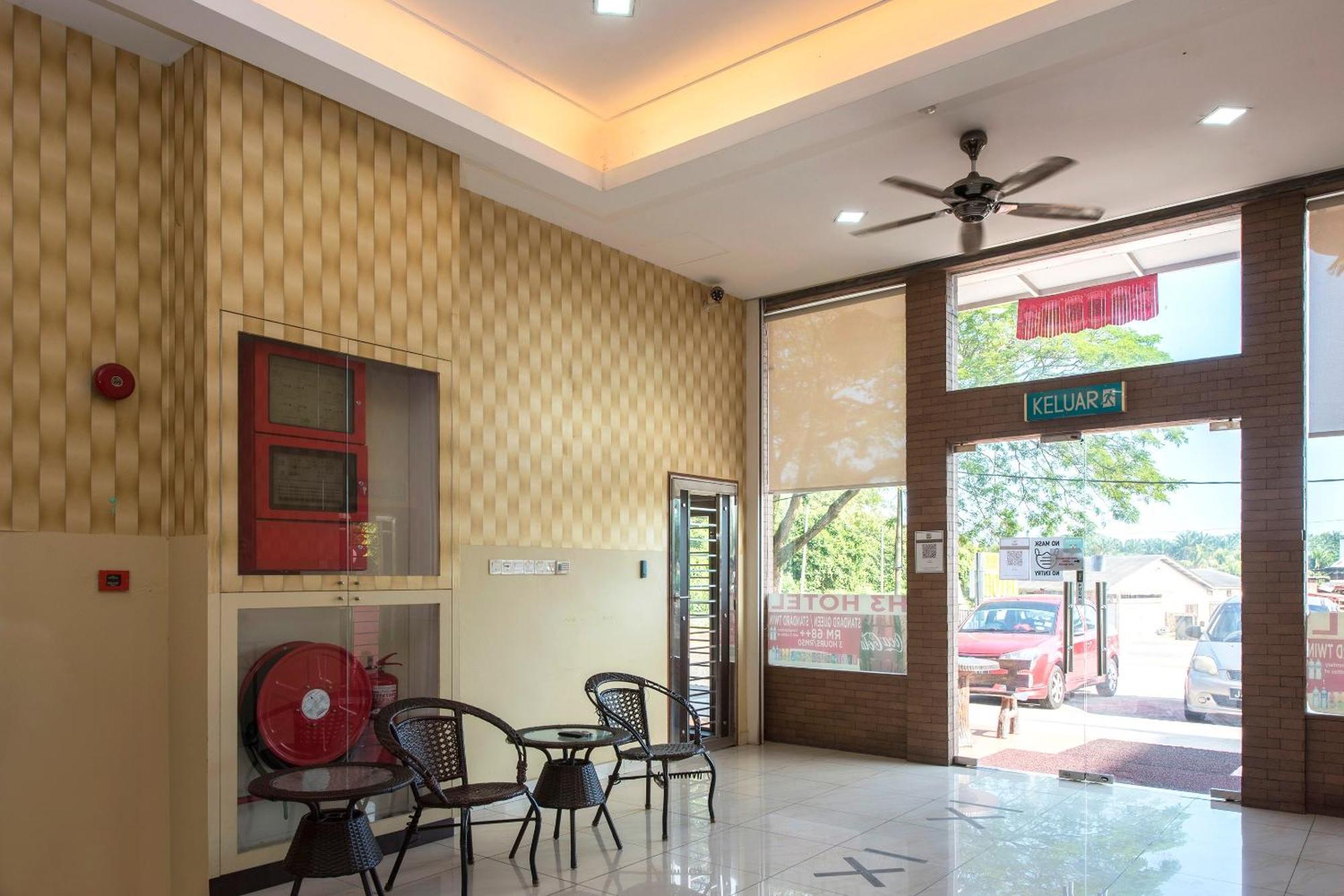 Super Oyo 90385 H3 Hotel Yong Peng Eksteriør bilde